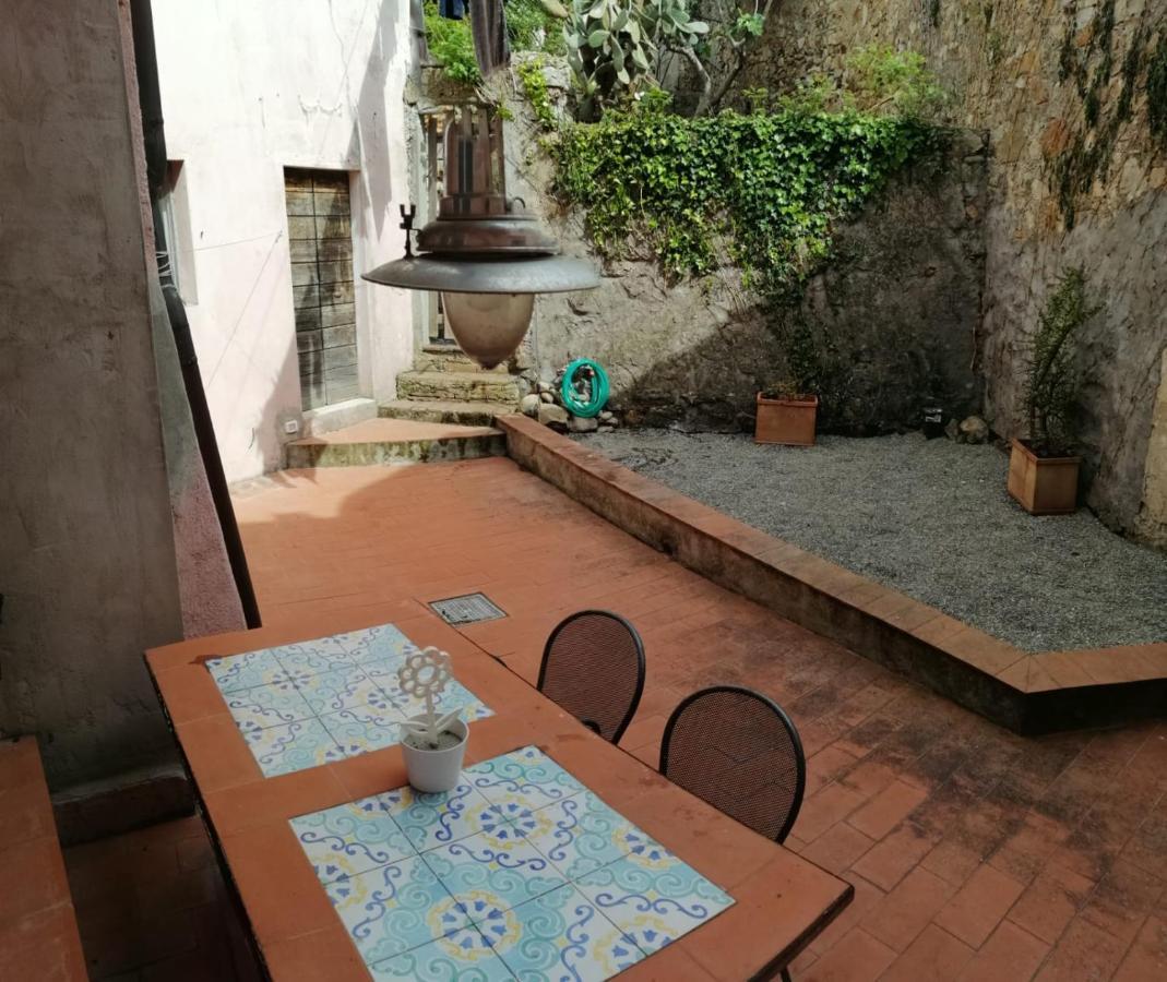 La Casina Di Alice Appartement Marciana Marina  Buitenkant foto
