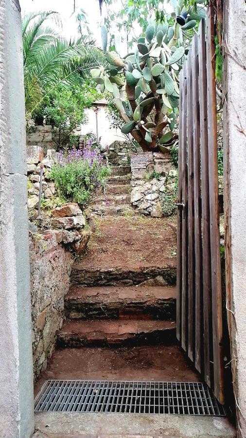 La Casina Di Alice Appartement Marciana Marina  Buitenkant foto