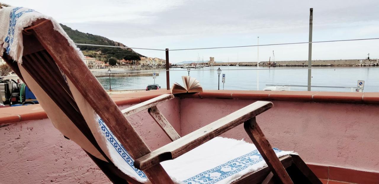 La Casina Di Alice Appartement Marciana Marina  Buitenkant foto