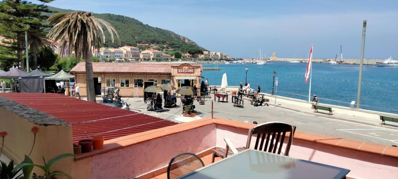 La Casina Di Alice Appartement Marciana Marina  Buitenkant foto
